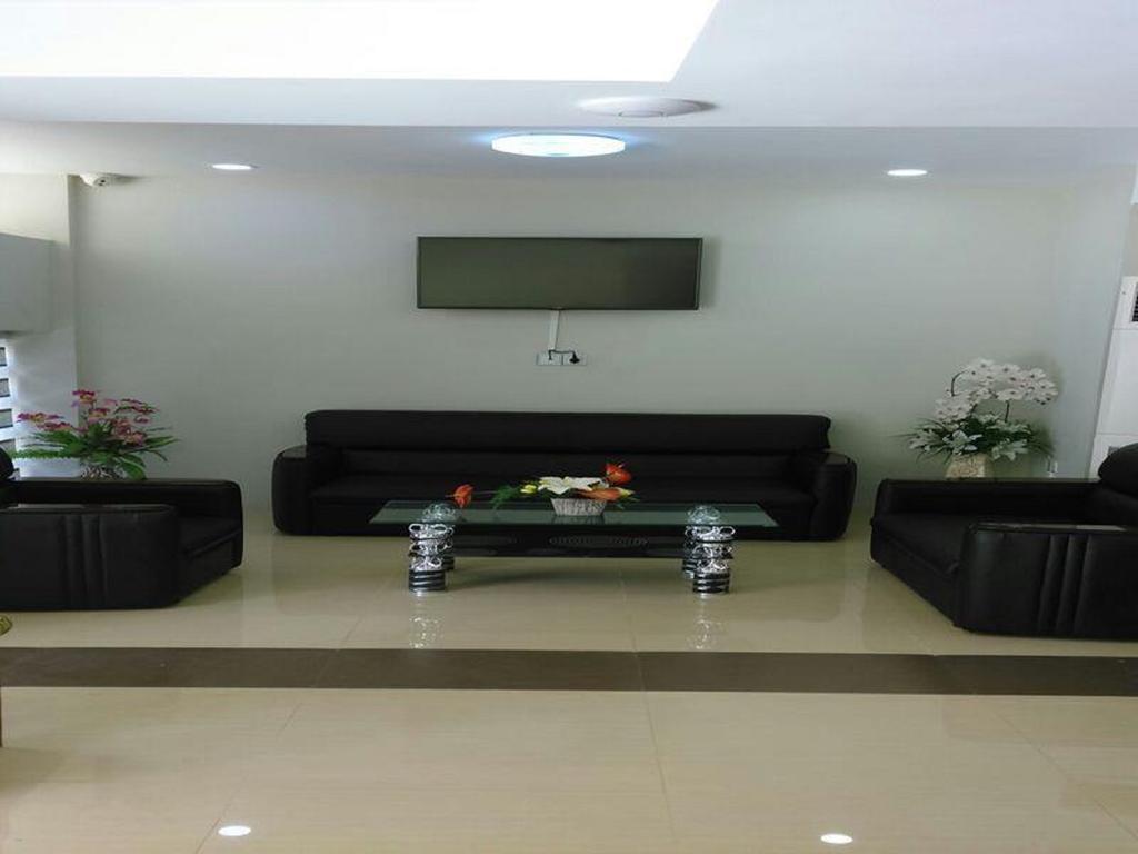 Hotel Yno Янгон Екстериор снимка