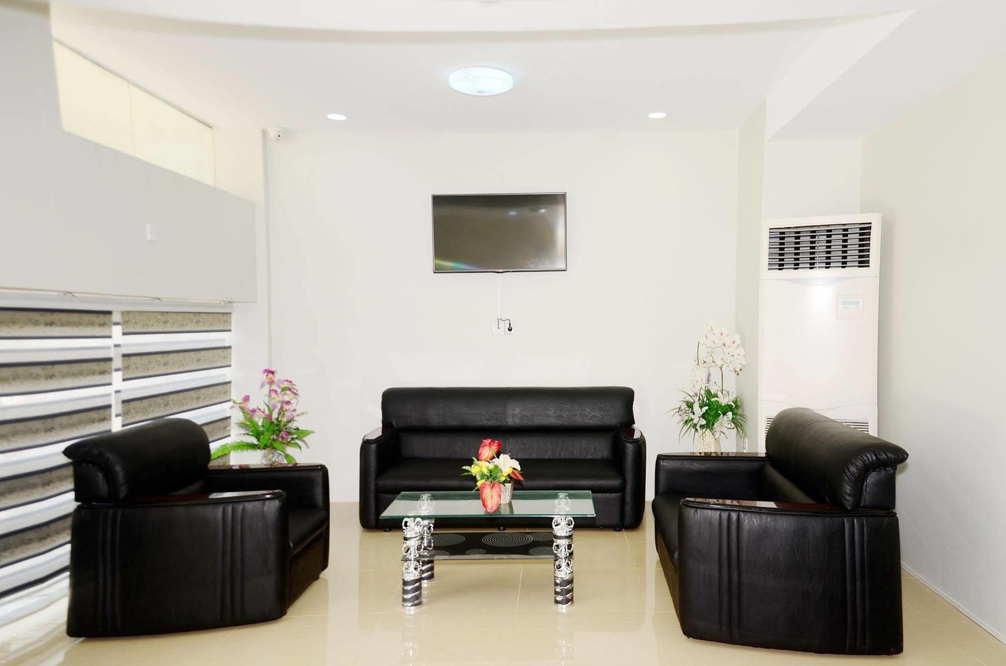 Hotel Yno Янгон Екстериор снимка