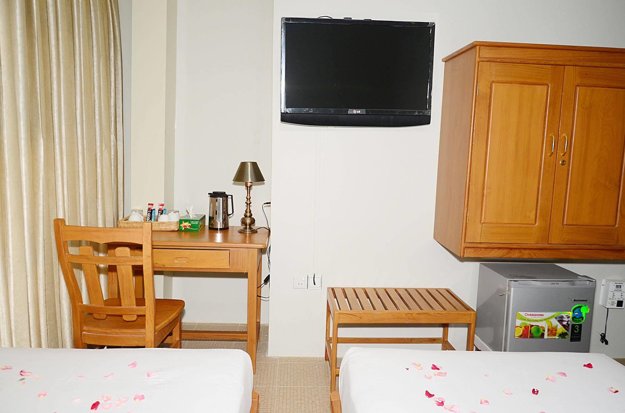 Hotel Yno Янгон Екстериор снимка
